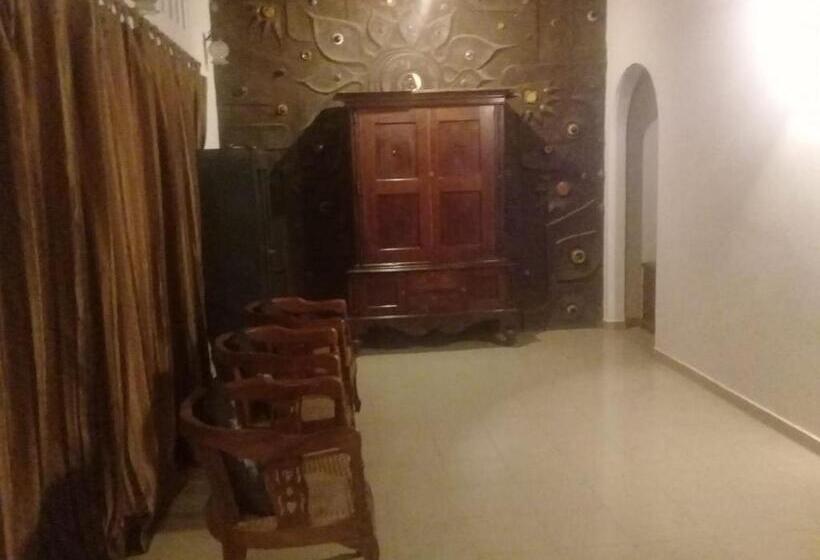 スタンダードルーム, Avondale Colombo