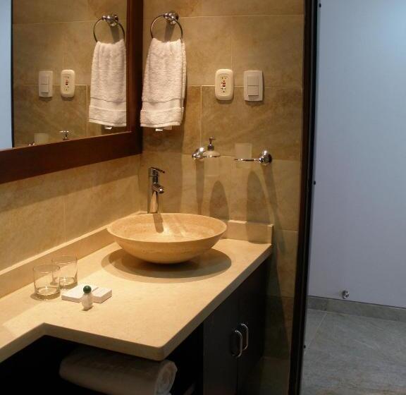 غرفة قياسية, Isla Verde