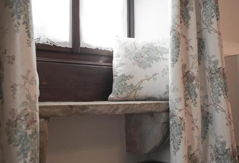 סוויטת ג'וניור, Le Sei Dame