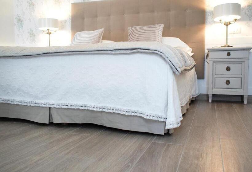 סוויטת ג'וניור, Le Sei Dame