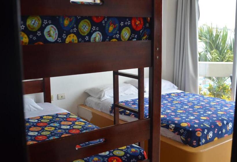 オーシャンビューファミリールーム, Paradise Beach