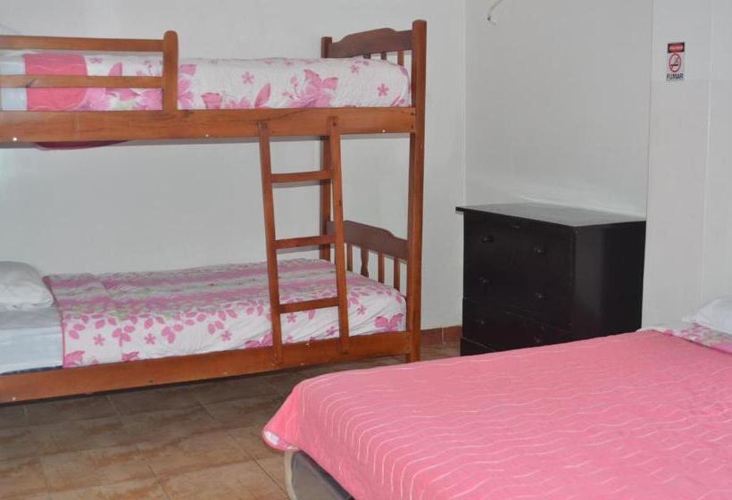 スタンダード４人部屋, Paradise Beach