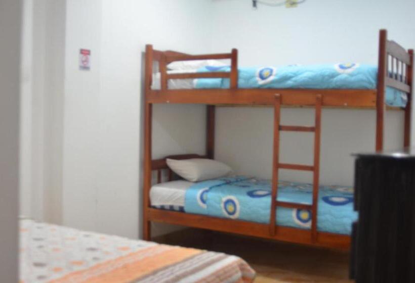 Habitació Quàdruple Estàndard, Paradise Beach