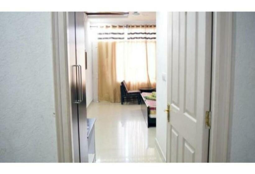 デラックスルーム, Residential Stay In The City