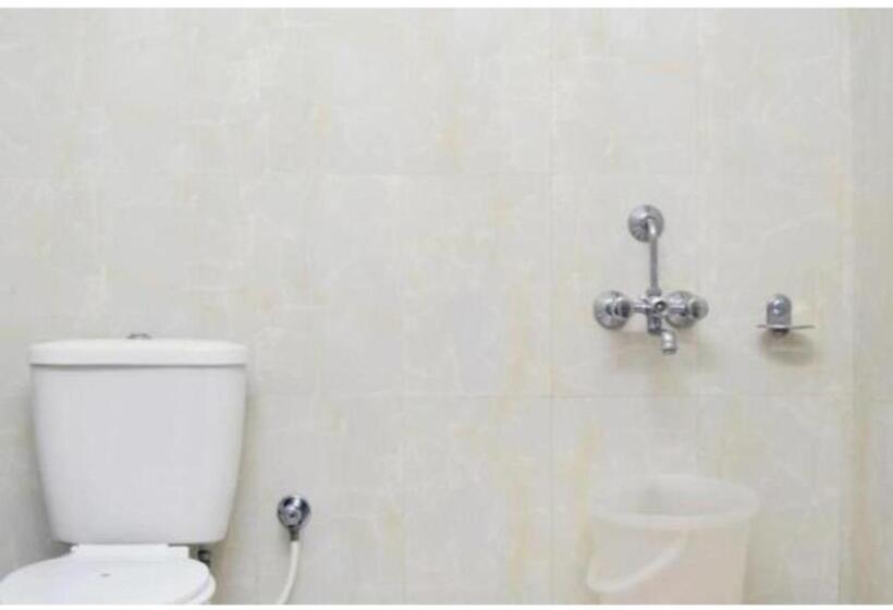 デラックスルーム, Residential Stay In The City