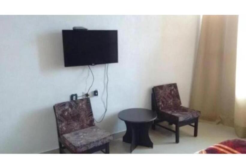 キングサイズベッドのデラックスルーム, Residential Stay In The City