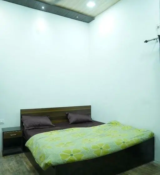 Quarto superior, Siddharth