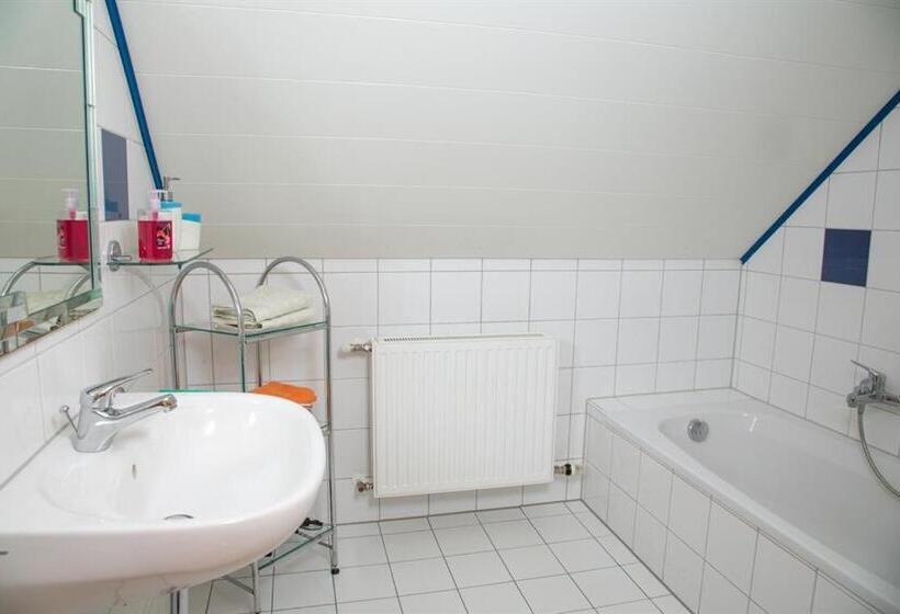 סוויטה, Winzerhof Strablegg