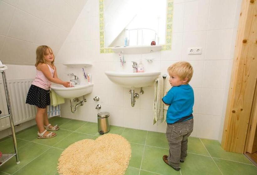 סוויטה משפחתית, Winzerhof Strablegg