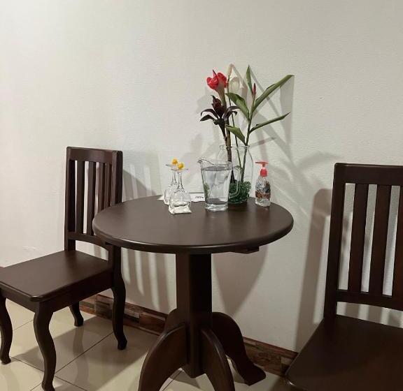 غرفة عائلية, La Piña, Rio Celeste