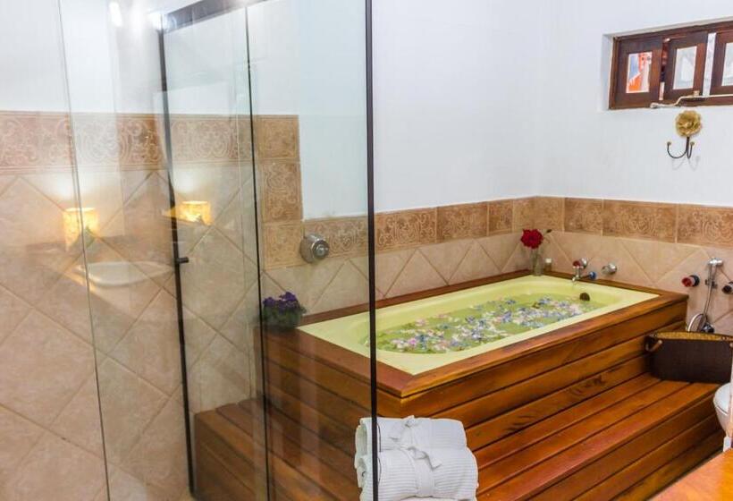 스위트 킹사이즈 침대, Pousada Paraiso Do Alto