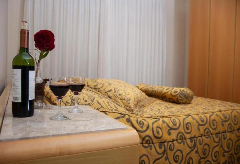 Апартаменты 3 Спальни, Apart Hotel água Limpa