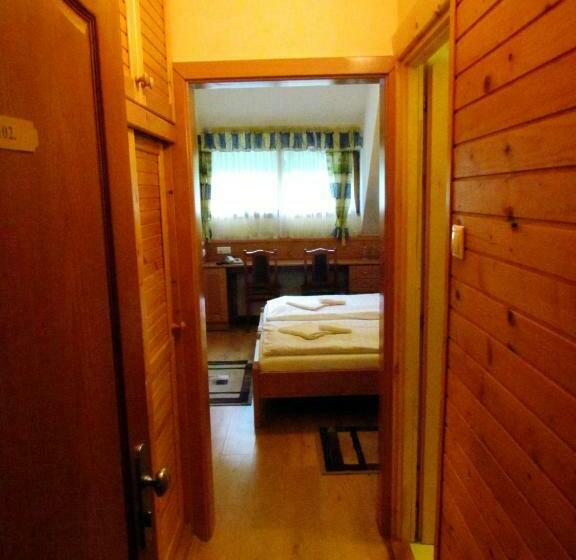 غرفة قياسية, Odvaskő étterem és Panzió