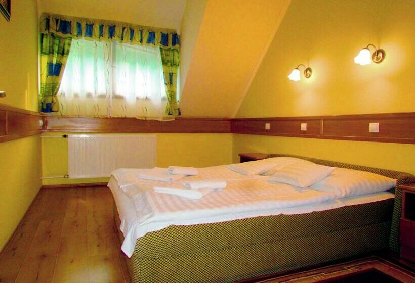 غرفة عائلية, Odvaskő étterem és Panzió