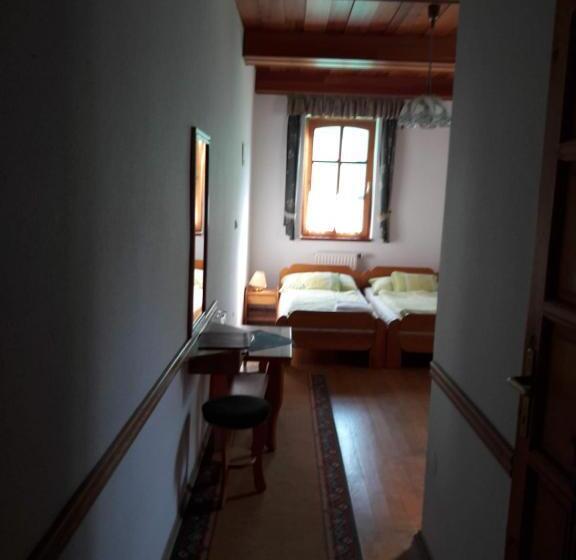 غرفة قياسية, Odvaskő étterem és Panzió