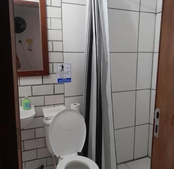 エコノミー４人部屋, Casa Do Mochileiro Airport Hostel & Pousada