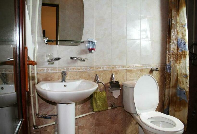 غرفة قياسية ثلاثية, Marishok