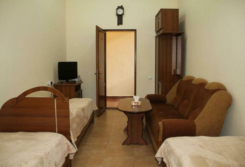 غرفة قياسية ثلاثية, Marishok