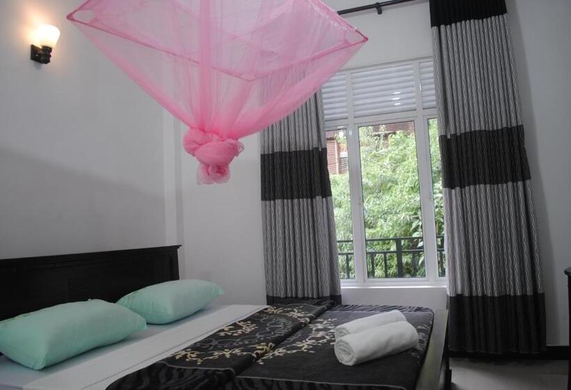 Номер Стандарт с Террасой, Mountain Villa Adam S Peak