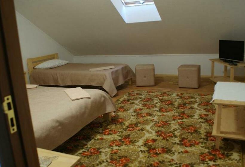 غرفة قياسية رباعية حمام مشترك, Zorepad