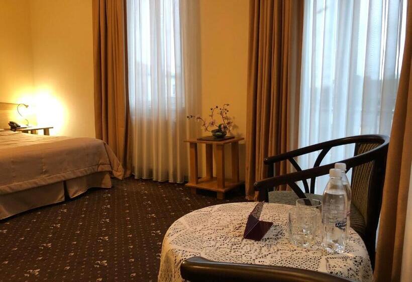 غرفة ديلوكس مزودة بشرفة, Zorepad