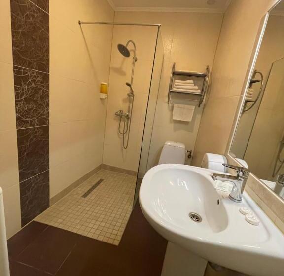 جناح عائلي, Zorepad