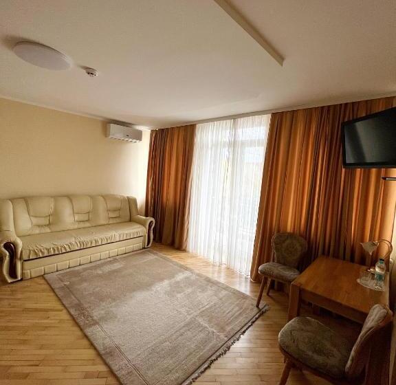 جناح عائلي, Zorepad