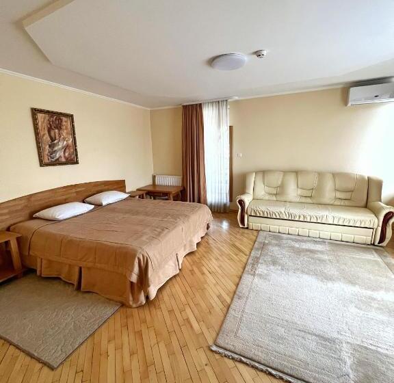 جناح عائلي, Zorepad