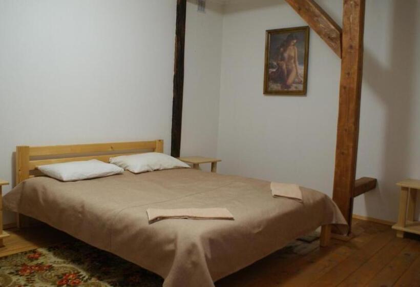 غرفة قياسية رباعية حمام مشترك, Zorepad