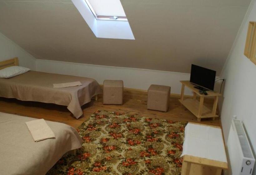 غرفة قياسية رباعية حمام مشترك, Zorepad