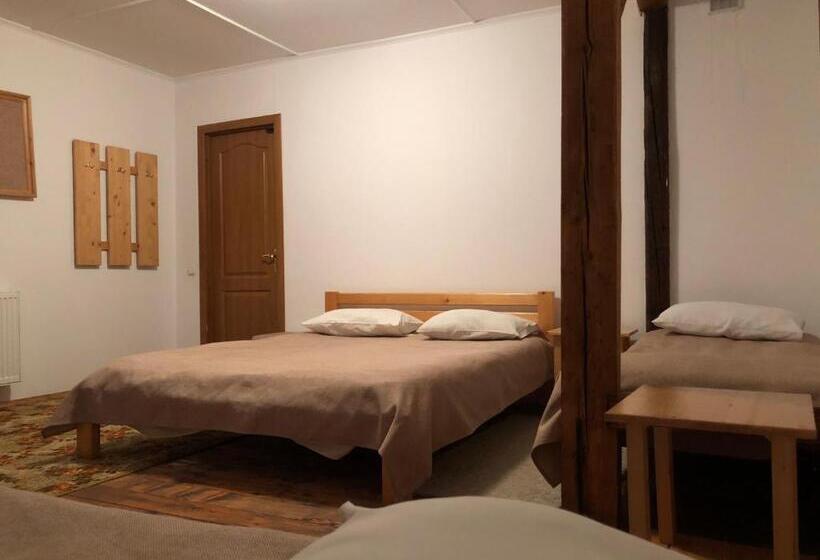 غرفة قياسية رباعية حمام مشترك, Zorepad