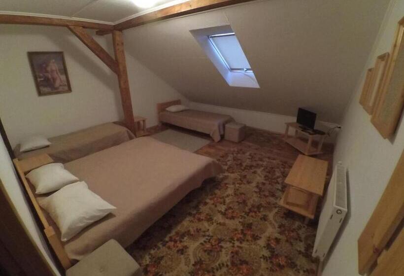 غرفة قياسية رباعية حمام مشترك, Zorepad