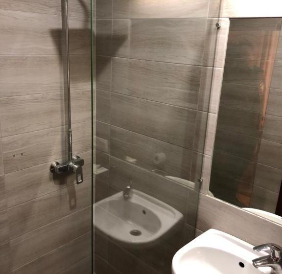 غرفة قياسية ثلاثية, Zorepad