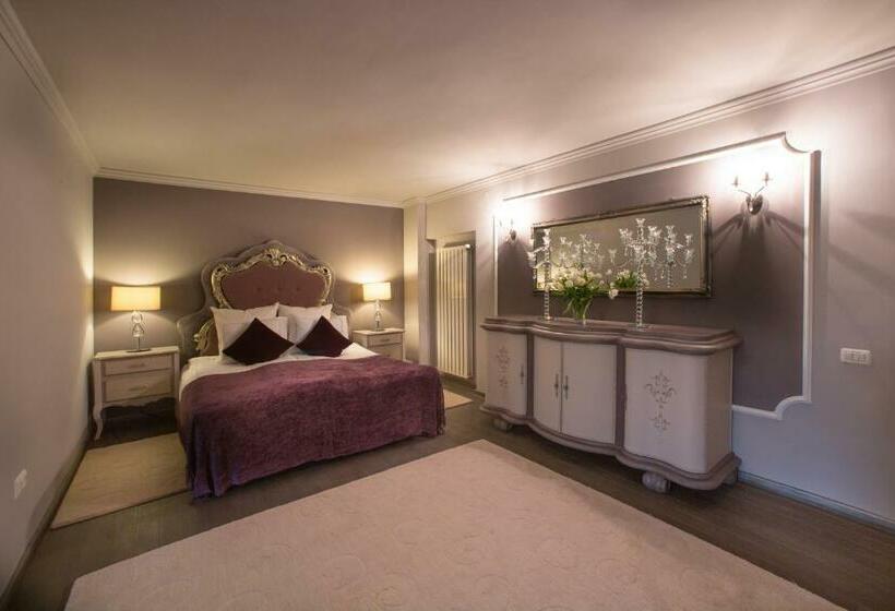 غرفة تنفيذية, Motel Cincis