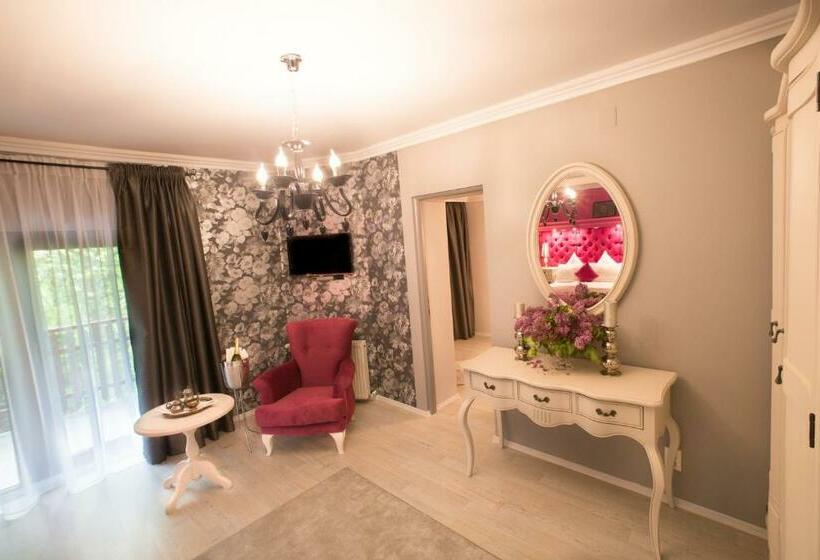 جناح عائلي, Motel Cincis