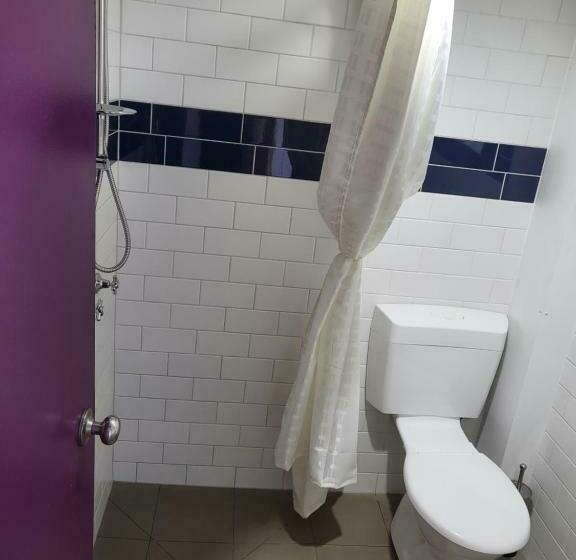 标准间, Colony Inn