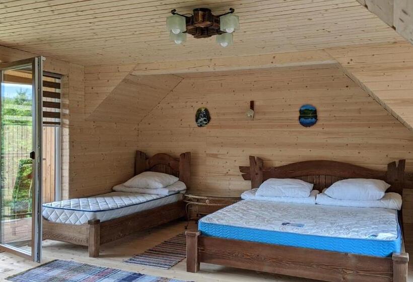 חדר סטנדרט לשלושה עם מרפסת, Gostynna Rodyna