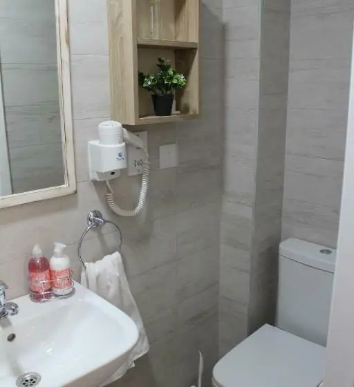 デラックスルーム, Pedieos Guest House