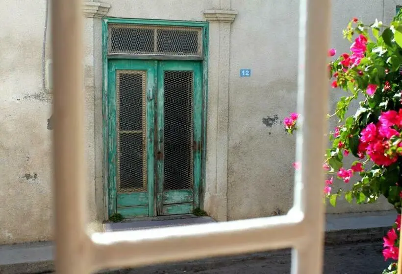 デラックスルーム, Pedieos Guest House