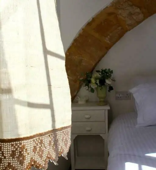デラックスルーム, Pedieos Guest House