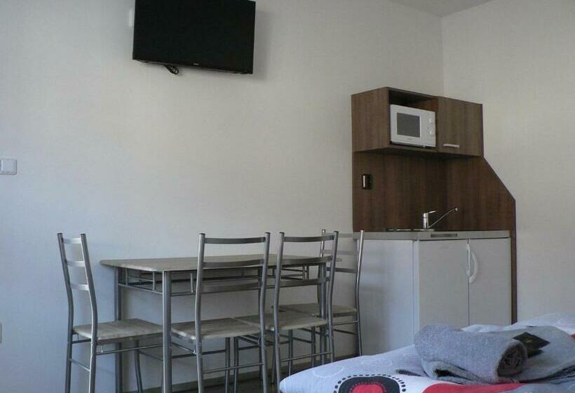 إستديو عائلى, Penzion Prefila