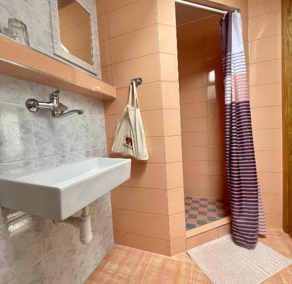 Standard Szoba, Pension Grizzly