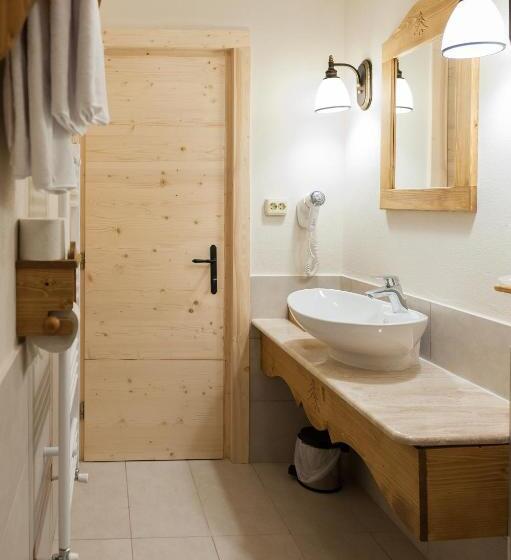 Номер Deluxe, Pensiunea Colt De Rai