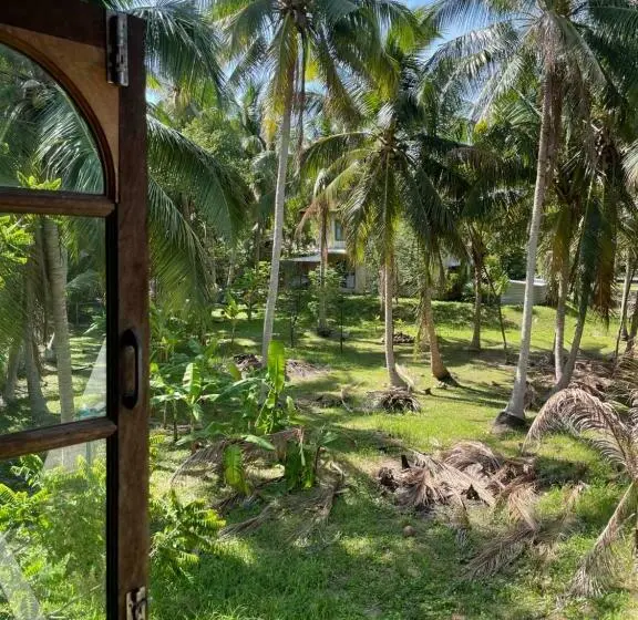 バス共有のスタンダードルーム, Mythai Guesthouse