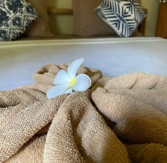 バス共有のスタンダードルーム, Mythai Guesthouse