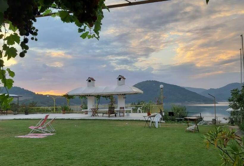 غرفة قياسية مزوَّدة بتراس, Family Hotel Belvedere