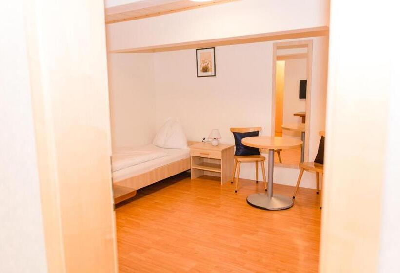 דירת חדר, Frühstückspension Scharinger Hof