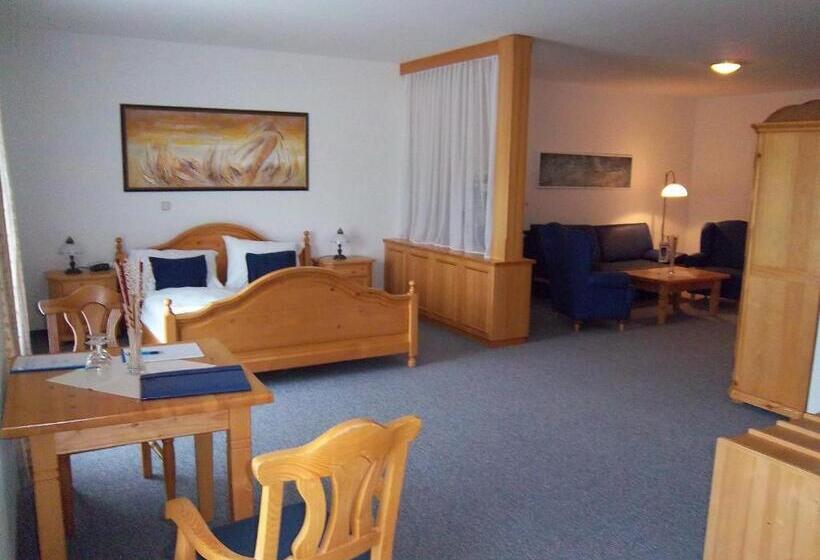 جناح, Grandhotel Niederösterreichischer Hof