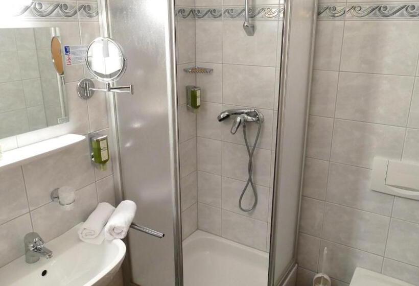 غرفة عائلية, Grandhotel Niederösterreichischer Hof