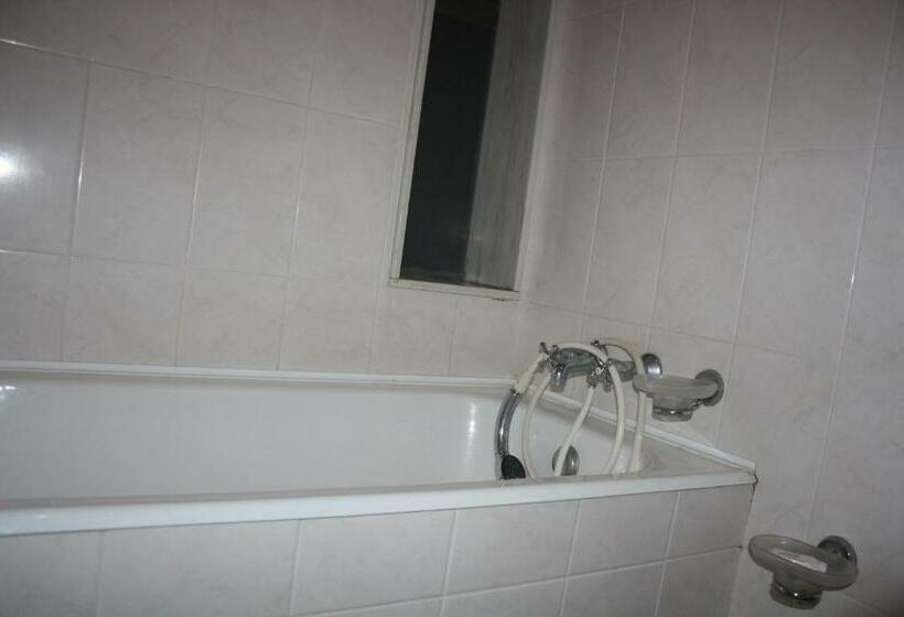 غرفة قياسية ثلاثية, Ze Da Rampa